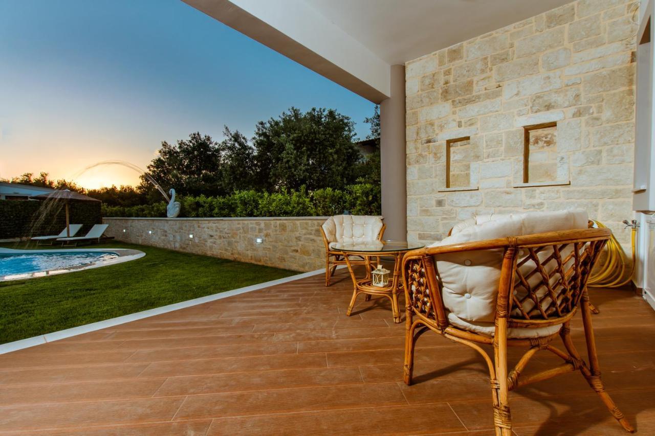 Chania Oasis With Heated Pool Exterior foto